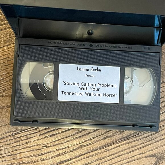 VHS Collection: Training for Gaited Horses  - D. Gueck & L. Kuehn - Picture 4 of 8